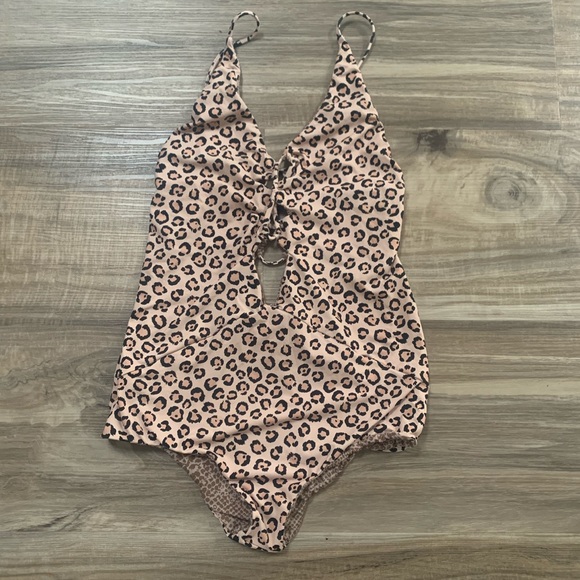 Acacia Kokomo in Wild, L - Picture 1 of 5